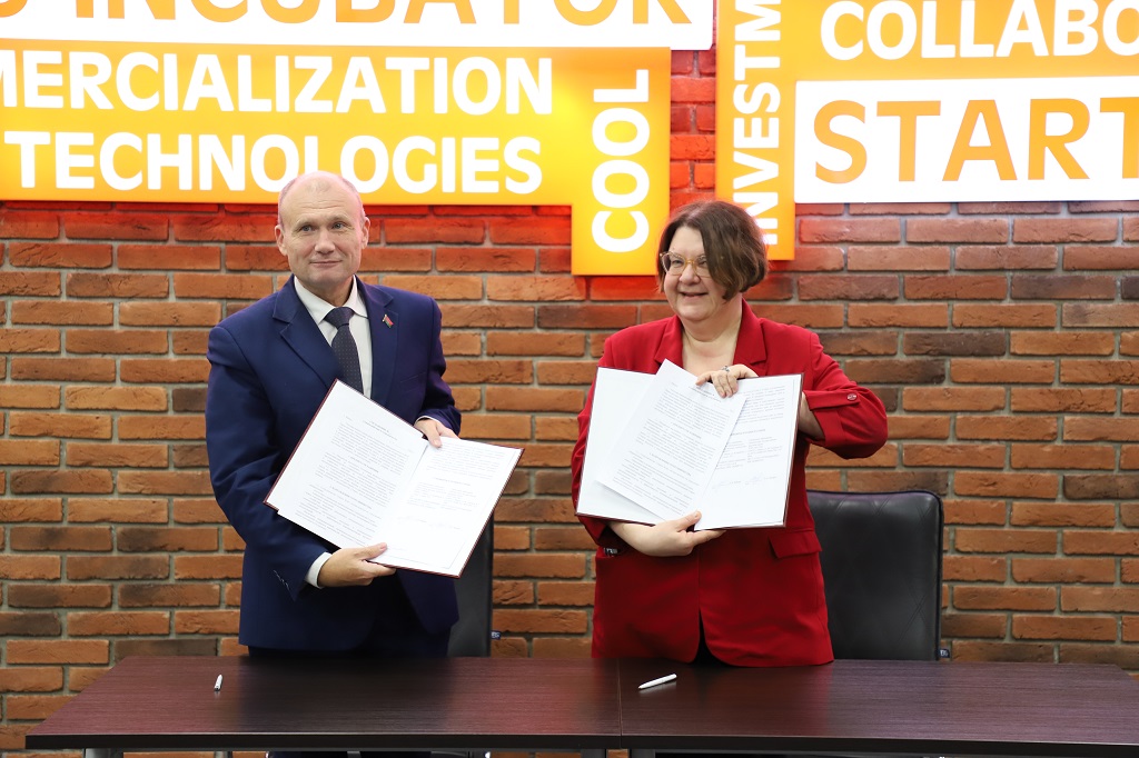 Анонс 23 12.jpg Анонс 23 12.jpg